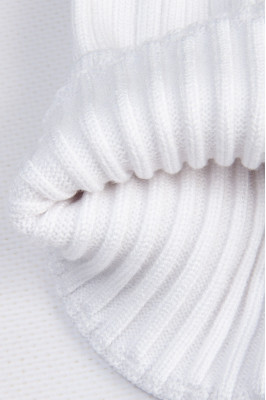 Шапка жіноча